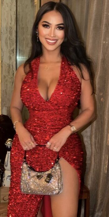Full leaked Angie vuha private photo