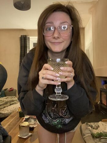 Full leaked Angryweewifey private photo