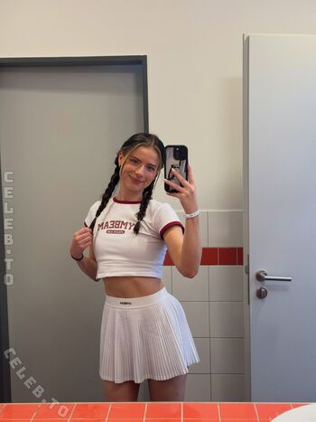 Full leaked Anica zimmermann private photo