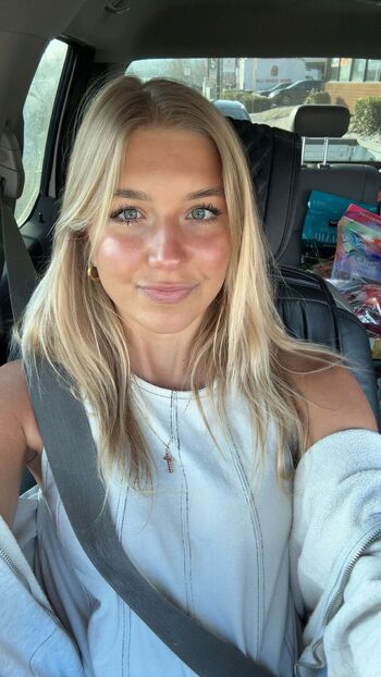 Full leaked Aniela leon page private onlyfans photo