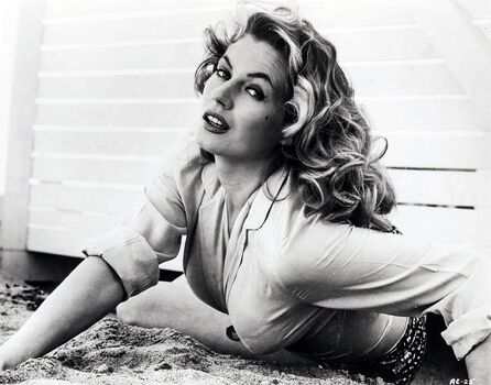Full leaked Anita ekberg private photo