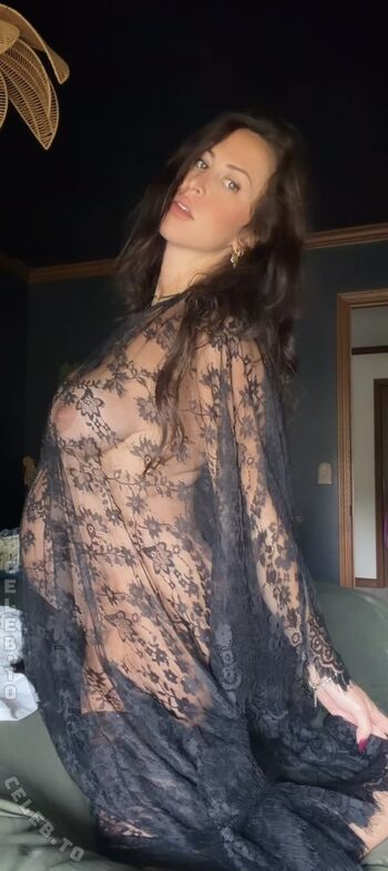 Full leaked Anitafitmom private photo