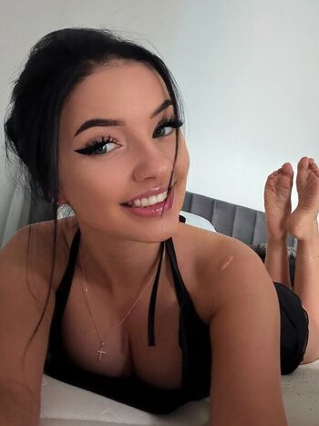 Full leaked Anitkova private photo