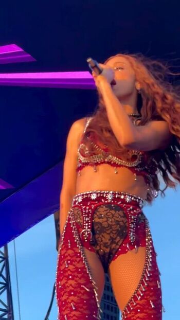 Full leaked Anitta private photo