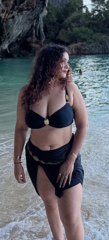 Full leaked Anjuthecurlygirl private onlyfans photo