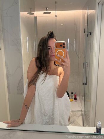 Full leaked Ann bucks private onlyfans photo