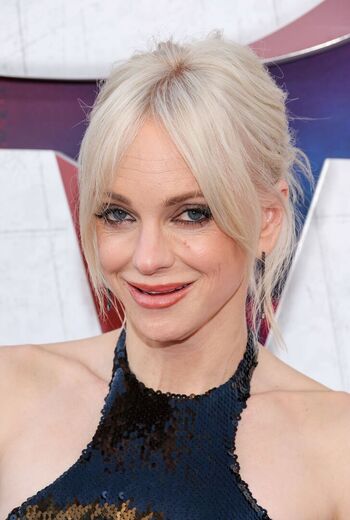 Full leaked Anna faris private photo