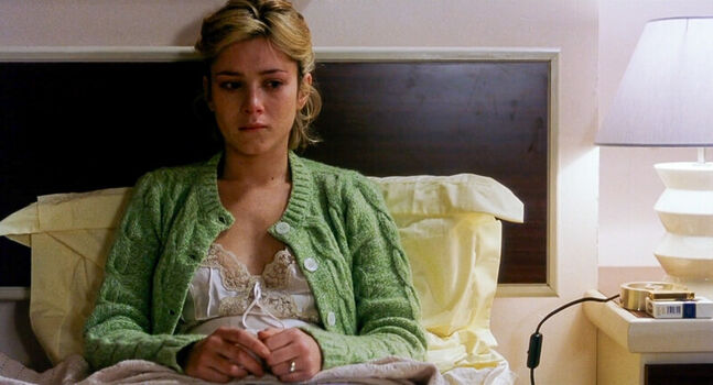 Full leaked Anna friel private photo