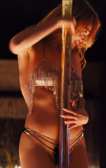 Full leaked Anna van patten private photo