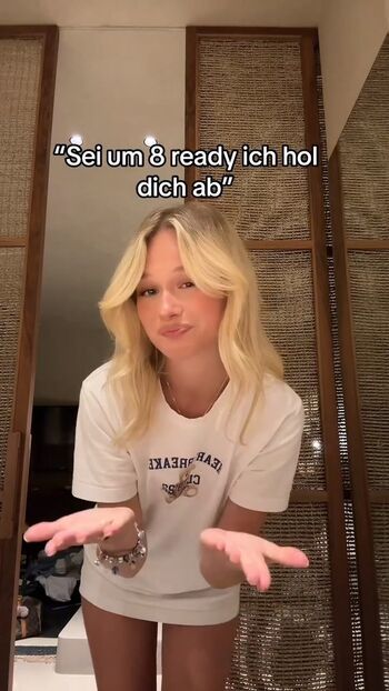 Full leaked Annaaaurelia private onlyfans photo