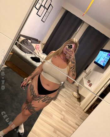 Full leaked Annalenaaa private photo