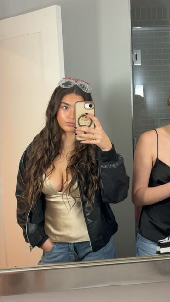 Full leaked Annalise schmilinsky private photo