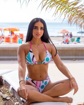 Annamaria Dore