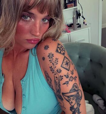 Full leaked Annasauvee private onlyfans photo