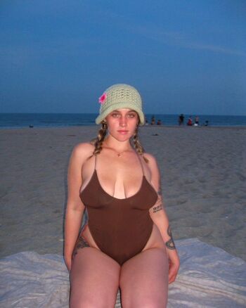 Full leaked Annasauvee private onlyfans photo