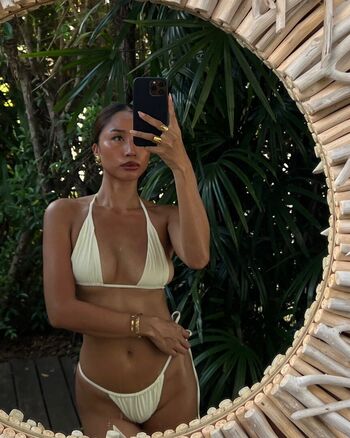 Full leaked Anne ale page private onlyfans photo