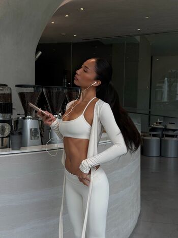 Full leaked Anne ale private photo