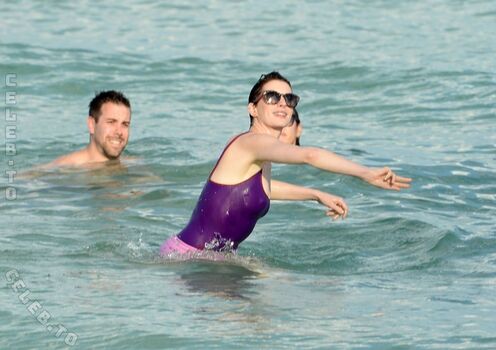 Full leaked Anne hathaway page private onlyfans photo