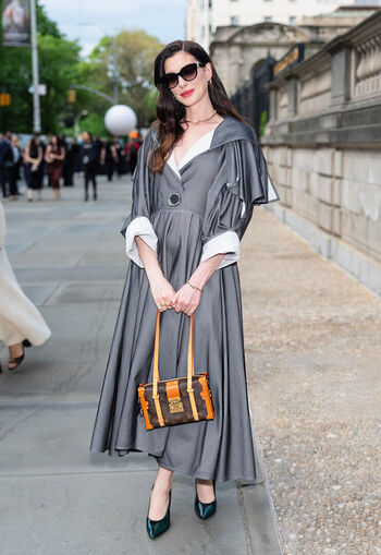 Full leaked Anne hathaway private photo