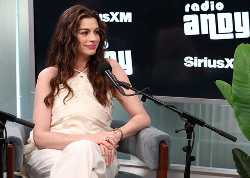 Full leaked Anne hathaway private photo