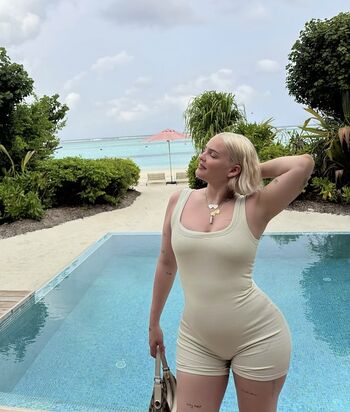 Full leaked Anne marie private photo