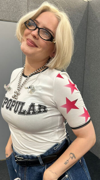 Full leaked Anne marie private photo