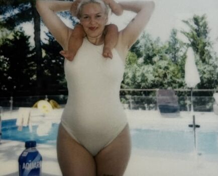 Full leaked Anne marie private photo