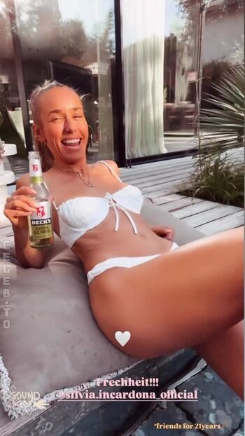 Full leaked Annemarie carpendale private photo