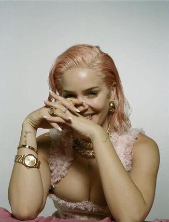 Full leaked Annemarie private photo