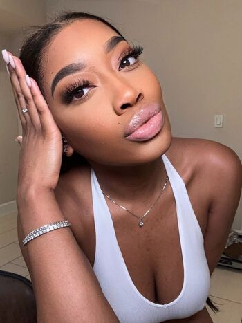 Full leaked Annemoore private onlyfans photo