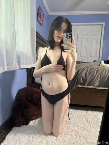 Full leaked Annie dro private photo