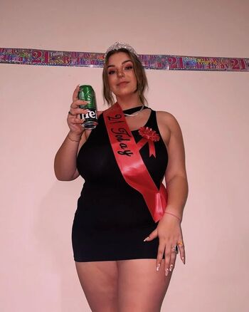 Full leaked Annie elliot page private onlyfans photo