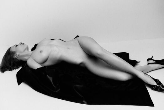 Full leaked Annie kinshova private onlyfans photo