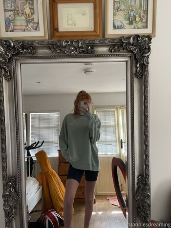 Full leaked Annieecharlottefree private photo
