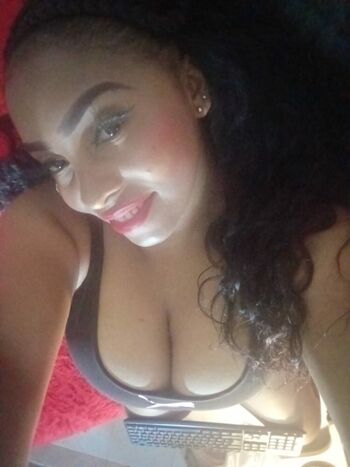 Full leaked Anniefoxx private photo