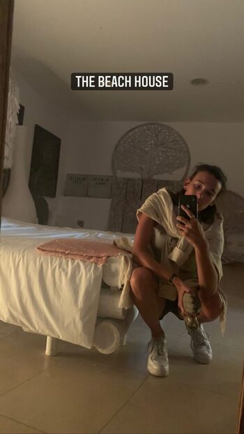 Full leaked Annieplaysguitar private onlyfans photo