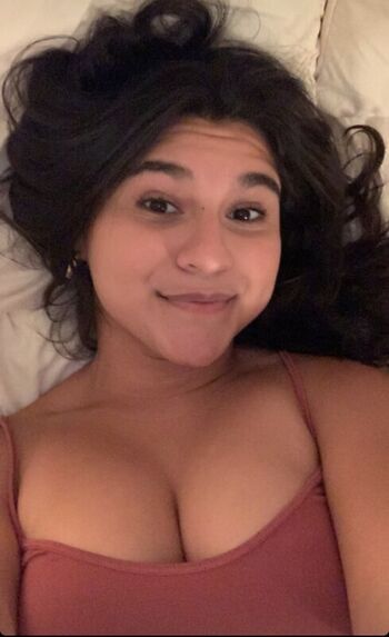 Full leaked Anniesbookstore private photo