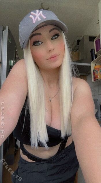 Full leaked Annika mlleer private photo