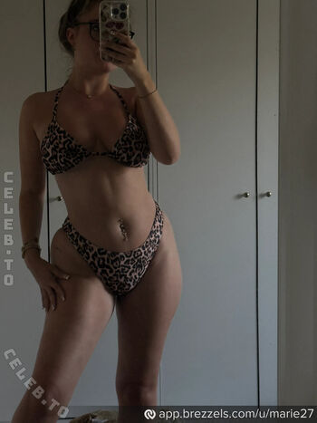Full leaked Annmariedtz private photo