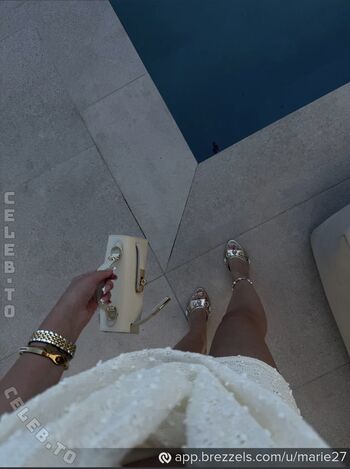 Full leaked Annmariedtz private photo