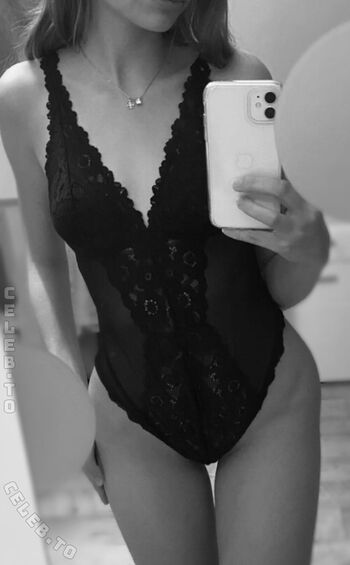 Full leaked Annvlkt private onlyfans photo