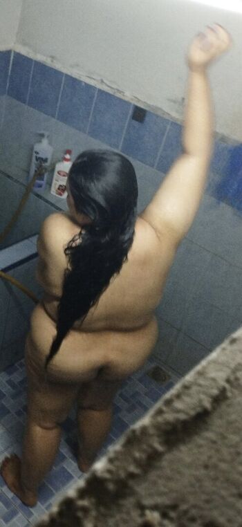Full leaked Anouk busty private photo