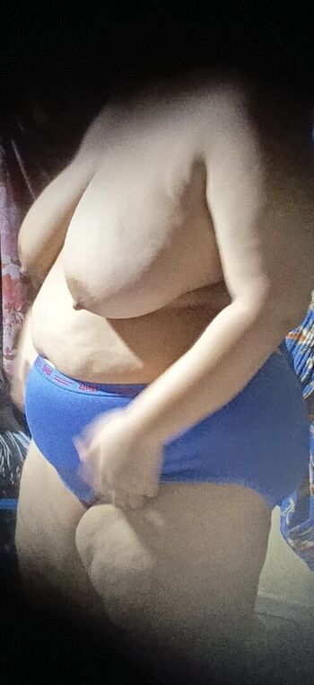 Full leaked Anouk busty private photo
