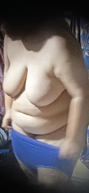 Full leaked Anouk busty private photo