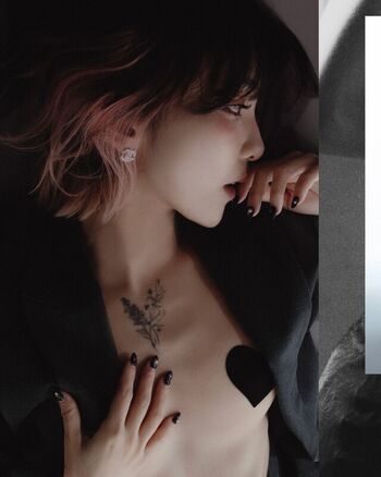 Full leaked Anshia flower page private photo