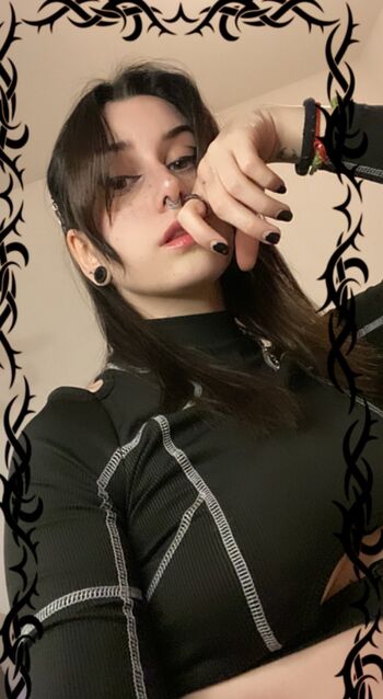 Full leaked Anuhiu private photo
