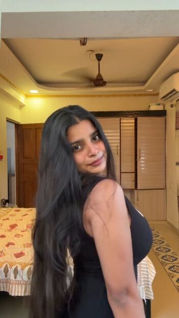 Full leaked Anushka deokate page private photo