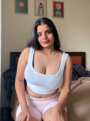 Full leaked Anushka deokate private photo