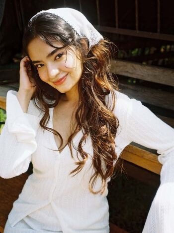 Full leaked Anushka sen private photo