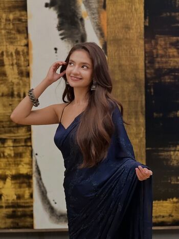 Full leaked Anushka sen private photo